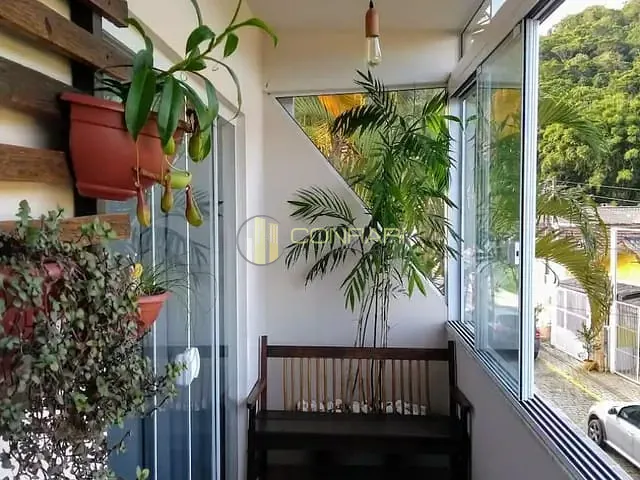 Apartamento 2 quartos e 1 banheiro, para alugar, no bairro Centro em Itapema