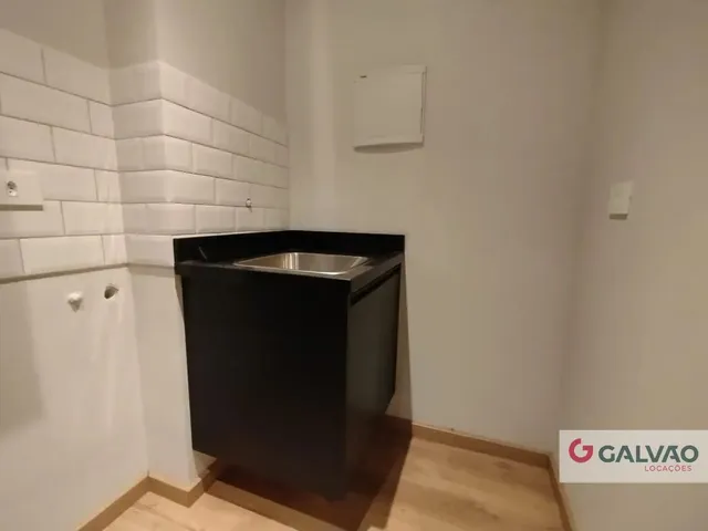 Apartamento 2 quartos e 1 banheiro, para alugar, no bairro São Francisco em Curitiba