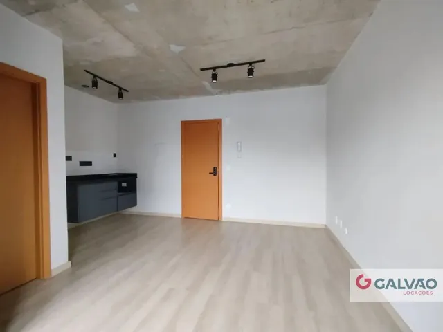 Apartamento 1 quarto e 1 banheiro, para alugar, no bairro São Francisco em Curitiba