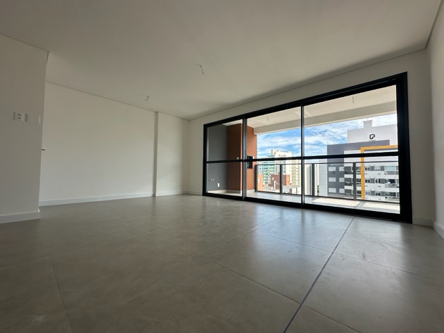 Apartamento com 213m², à venda, no bairro Gleba Palhano em Londrina