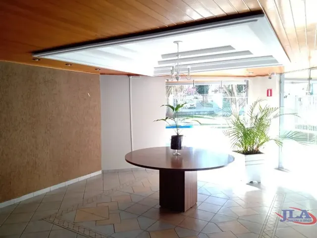 Apartamento 3 quartos e 2 banheiros, à venda, no bairro Cabral em Curitiba