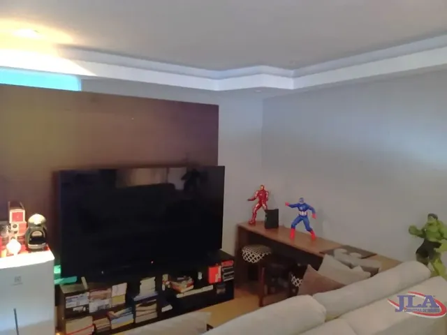 Apartamento 3 quartos e 2 banheiros, à venda, no bairro Cabral em Curitiba