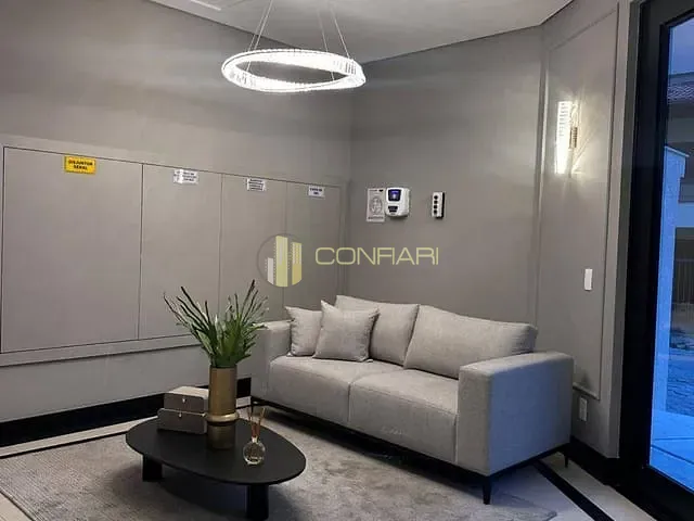Apartamento 2 quartos e 1 banheiro, para alugar, no bairro Tabuleiro em Itapema