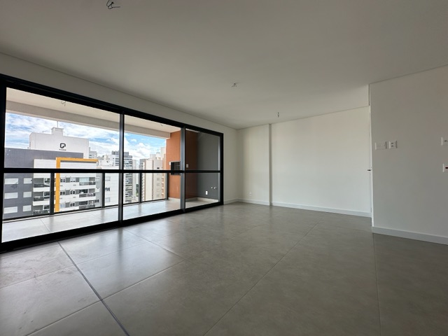 Apartamento com 213m², à venda, no bairro Gleba Palhano em Londrina