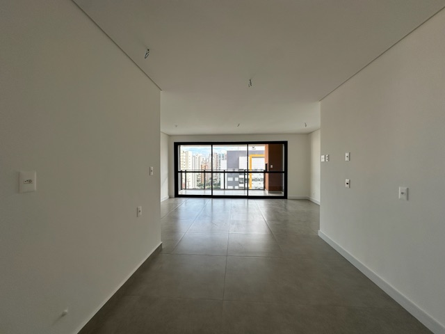 Apartamento com 213m², à venda, no bairro Gleba Palhano em Londrina