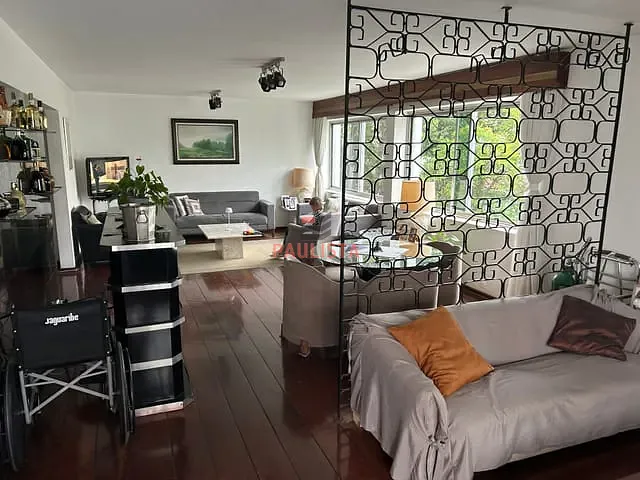 Apartamento 3 quartos e 4 banheiros, à venda, no bairro Vila Nova Conceição em São Paulo