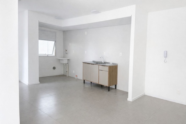 Apartamento com 62m² 2 quartos e 1 banheiro, à venda ou para alugar, no bairro Centro em Pelotas