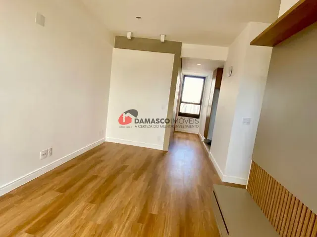 Apartamento 2 quartos e 2 banheiros, para alugar, no bairro Vila Alpina em Santo André