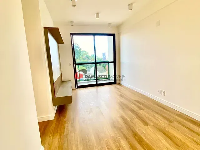Apartamento 2 quartos e 2 banheiros, para alugar, no bairro Vila Alpina em Santo André