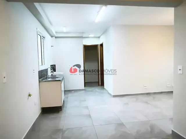 Apartamento 2 quartos e 2 banheiros, à venda, no bairro Santa Maria em Santo André