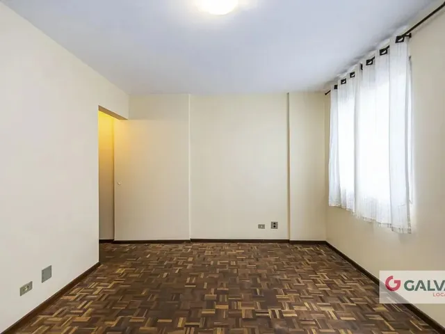Apartamento 3 quartos e 1 banheiro, para alugar, no bairro Batel em Curitiba