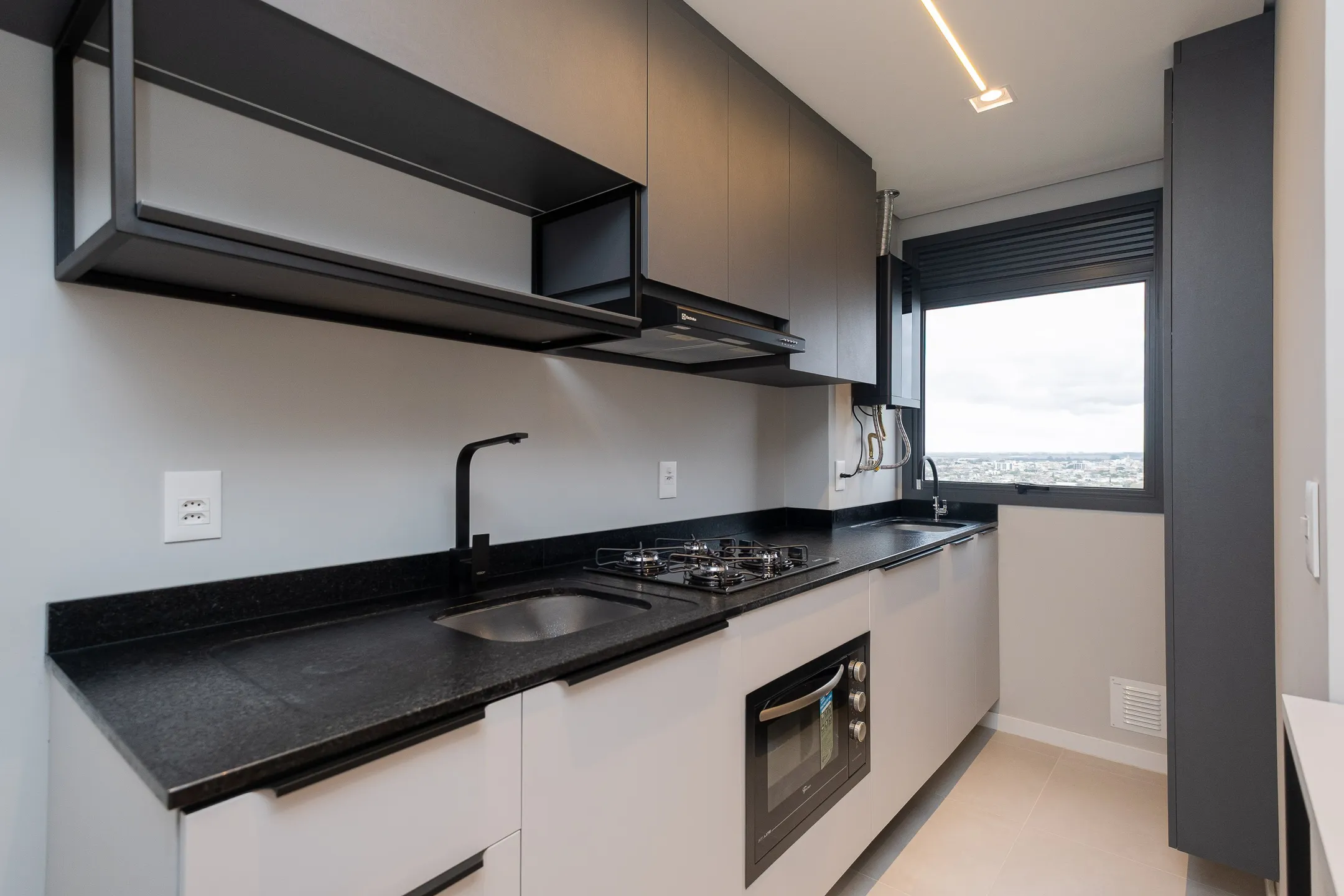 Apartamento mobiliado no Volver, 1 suíte, nunca habitado, de frente para o Parque Una, sol da tarde e localização privilegiada
