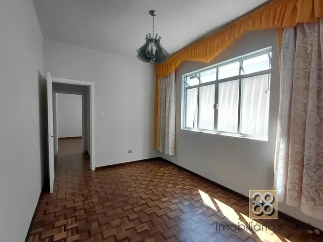 Apartamento 1 quarto e 1 banheiro, para alugar, no bairro Centro em Curitiba