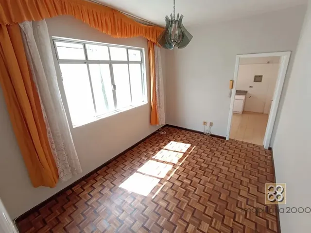 Apartamento 1 quarto e 1 banheiro, para alugar, no bairro Centro em Curitiba