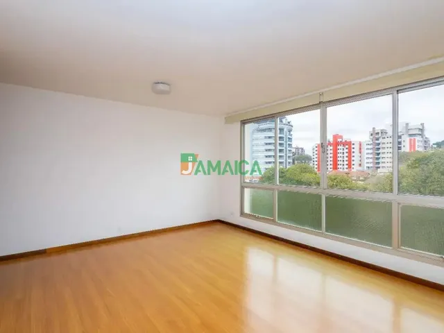 Apartamento 3 quartos e 2 banheiros, para alugar, no bairro AHU em Curitiba