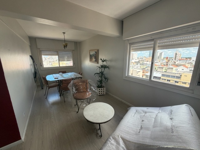 Apartamento com 117m² 2 quartos e 2 banheiros, à venda, no bairro Centro em Pelotas