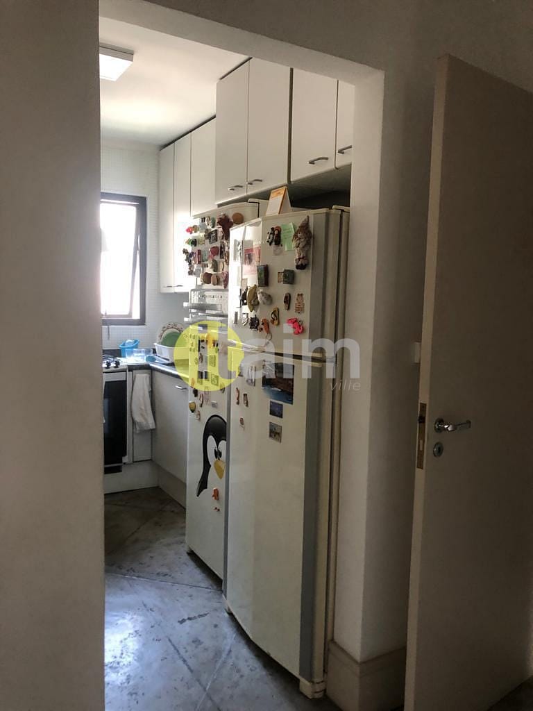 Apartamento à venda com 4 quartos, 181m² - Foto 18