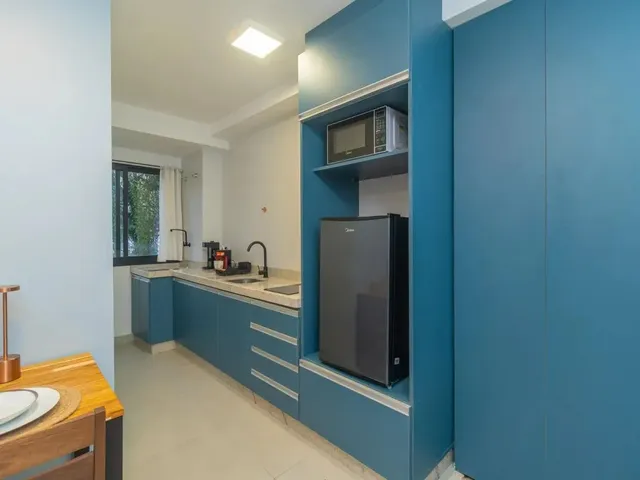 Apartamento 1 quarto e 1 banheiro, para alugar, no bairro Mercês em Curitiba