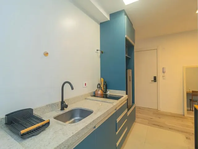 Apartamento 1 quarto e 1 banheiro, para alugar, no bairro Mercês em Curitiba