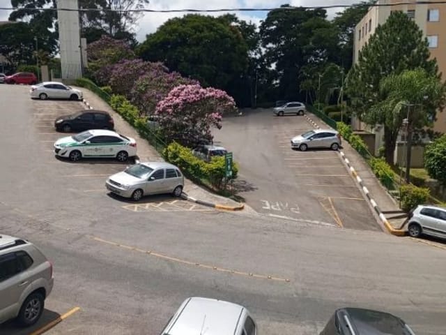 Apartamento 2 quartos e 1 banheiro, à venda, no bairro Lajeado em Cotia