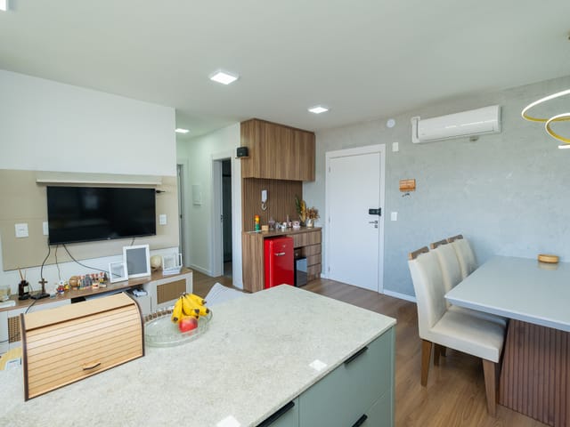 Apartamento 2 quartos e 2 banheiros, à venda, no bairro Areal em Pelotas