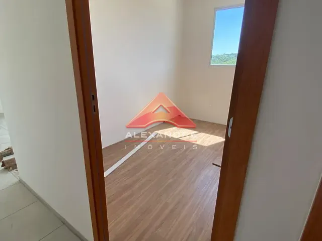 Apartamento 2 quartos e 1 banheiro, à venda, no bairro Parque Novo Horizonte em São José dos Campos