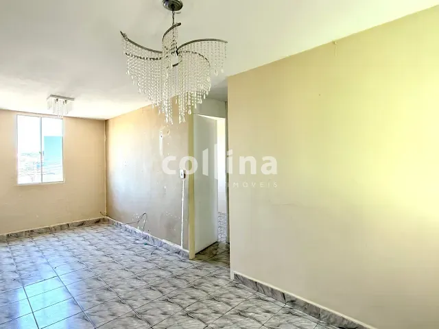 Apartamento com 52m² 2 quartos e 1 banheiro, à venda, no bairro Cohab V em Carapicuíba