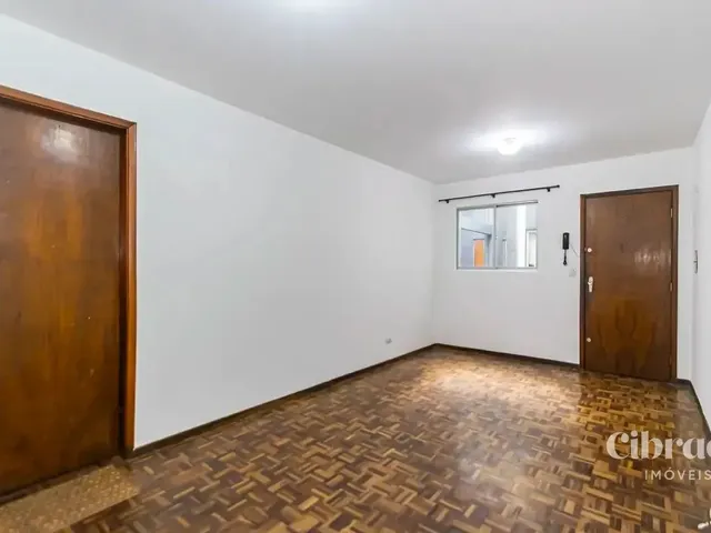 Apartamento 1 quarto e 1 banheiro, para alugar, no bairro Centro em Curitiba