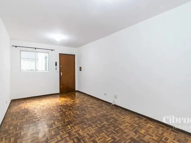 Apartamento 1 quarto e 1 banheiro, para alugar, no bairro Centro em Curitiba