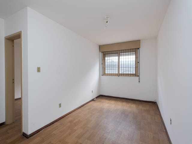 Apartamento 1 quarto e 1 banheiro, à venda ou para alugar, no bairro Centro em Pelotas