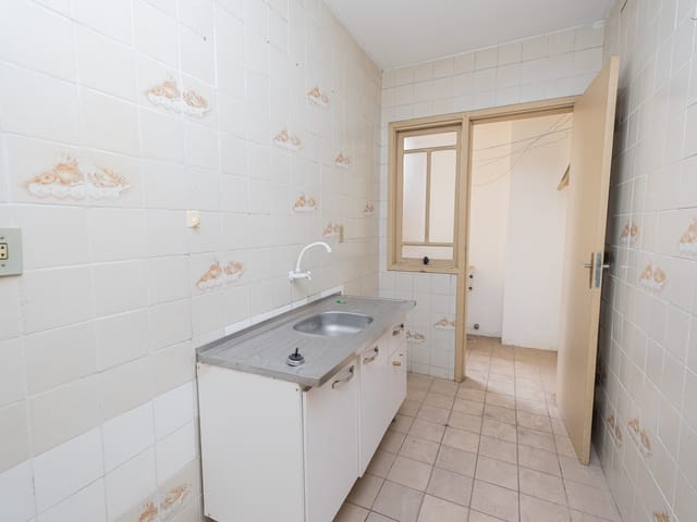 Apartamento 1 quarto e 1 banheiro, à venda ou para alugar, no bairro Centro em Pelotas
