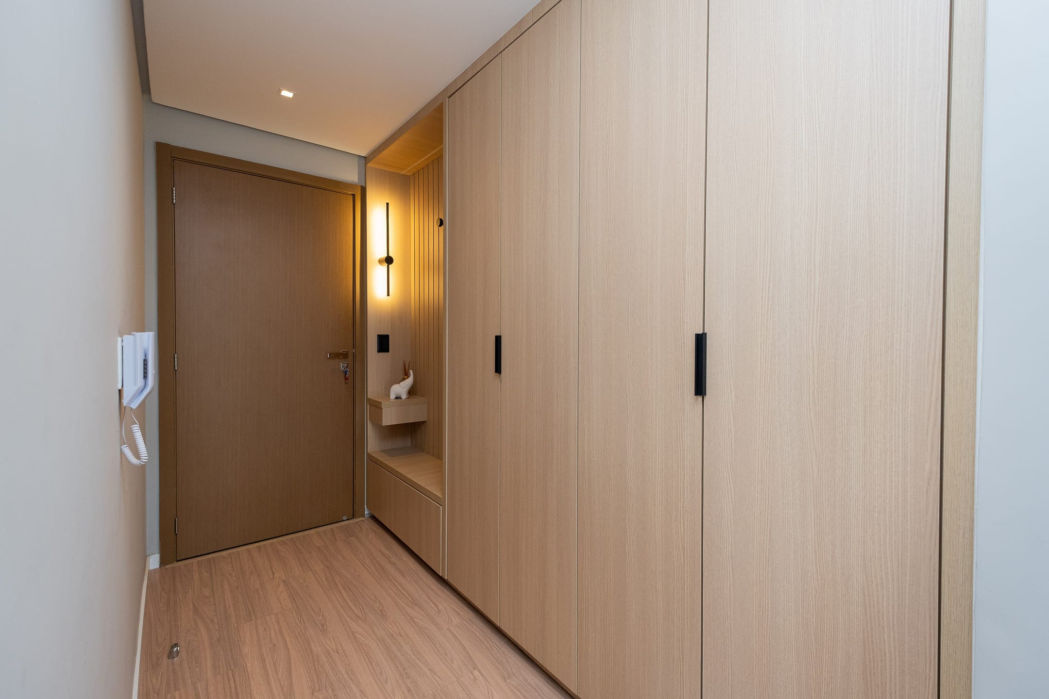 Apartamento mobiliado à venda no Inn, Parque Una - 96 m², 2 quartos (sendo 1 suíte), móveis planejados e área de lazer com churrasqueira. - 10