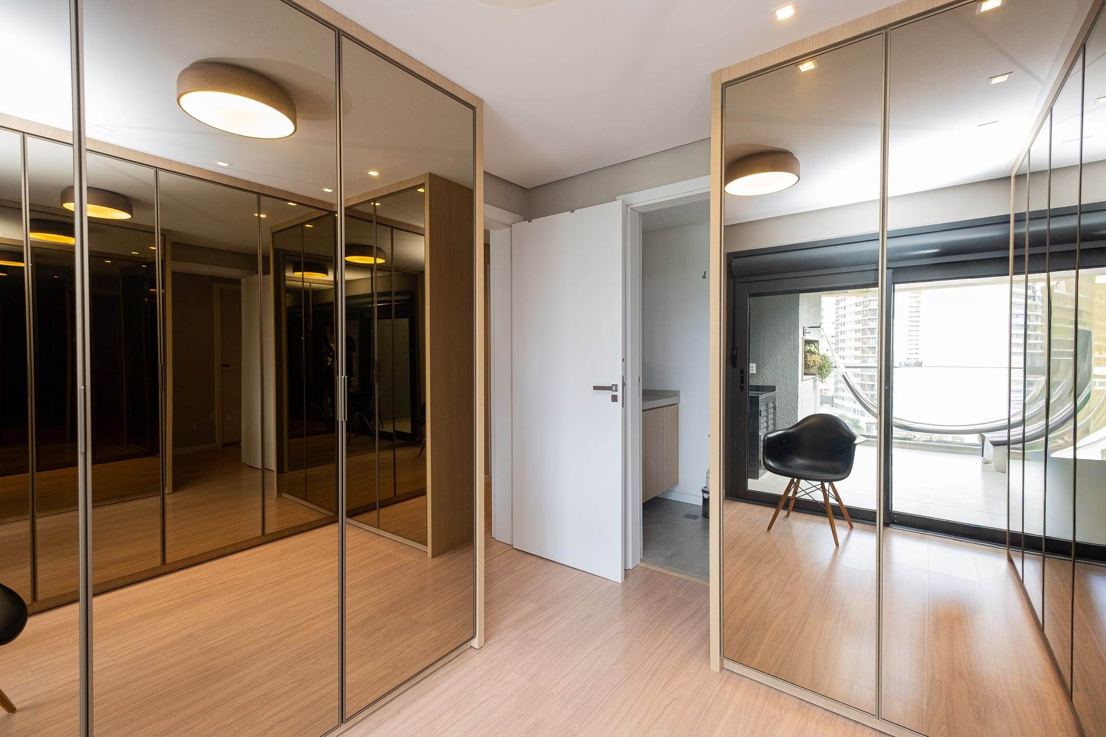 Apartamento mobiliado à venda no Inn, Parque Una - 96 m², 2 quartos (sendo 1 suíte), móveis planejados e área de lazer com churrasqueira. - 12