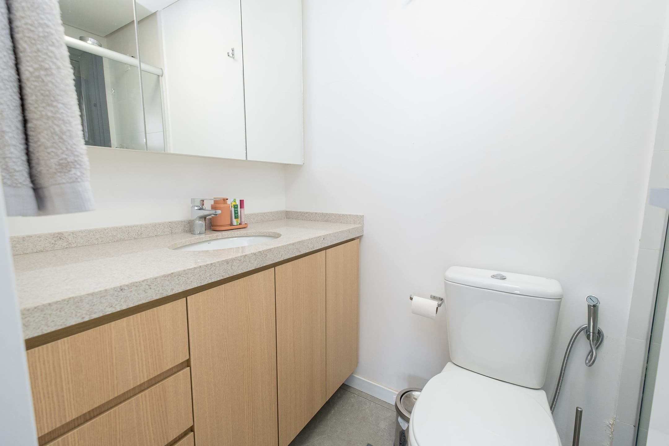 Apartamento mobiliado à venda no Inn, Parque Una - 96 m², 2 quartos (sendo 1 suíte), móveis planejados e área de lazer com churrasqueira. - 13