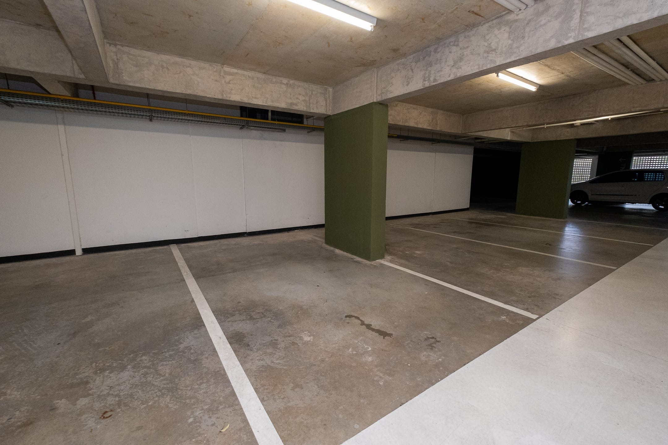 Apartamento mobiliado à venda no Inn, Parque Una - 96 m², 2 quartos (sendo 1 suíte), móveis planejados e área de lazer com churrasqueira. - 17