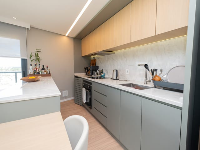 Apartamento 2 quartos e 3 banheiros, à venda, no bairro São Gonçalo em Pelotas