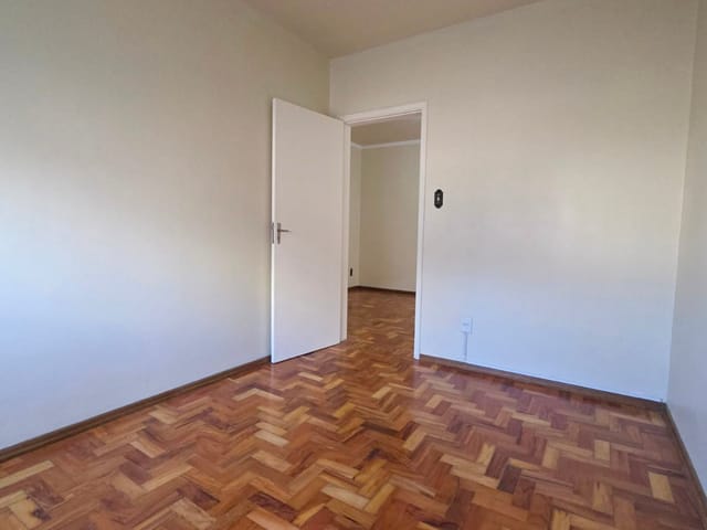 Apartamento 3 quartos e 2 banheiros, à venda, no bairro Centro em Pelotas