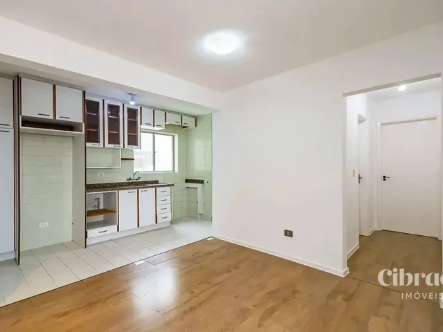 Apartamento 3 quartos e 2 banheiros, para alugar, no bairro Cristo Rei em Curitiba