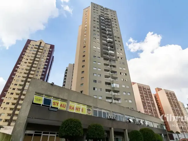 Apartamento 3 quartos e 2 banheiros, para alugar, no bairro Cristo Rei em Curitiba