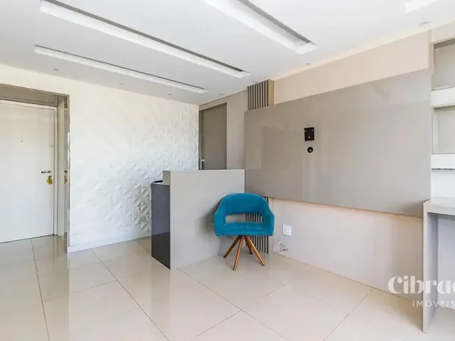 Apartamento 2 quartos e 2 banheiros, para alugar, no bairro Ahú em Curitiba