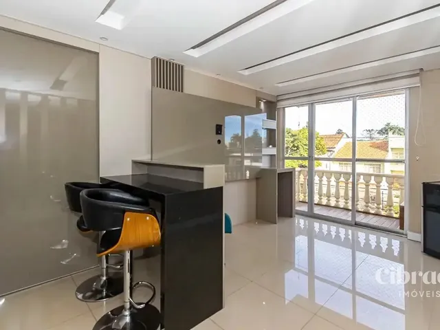 Apartamento 2 quartos e 2 banheiros, para alugar, no bairro Ahú em Curitiba