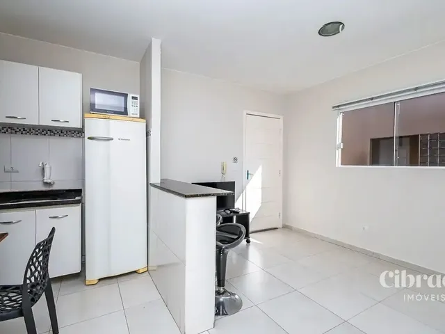Apartamento 2 quartos e 1 banheiro, para alugar, no bairro Rebouças em Curitiba