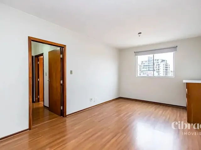 Apartamento 2 quartos e 2 banheiros, para alugar, no bairro Batel em Curitiba