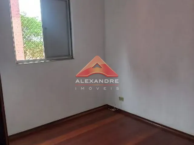 Apartamento 2 quartos e 1 banheiro, à venda, no bairro Vila Tatetuba em São José dos Campos