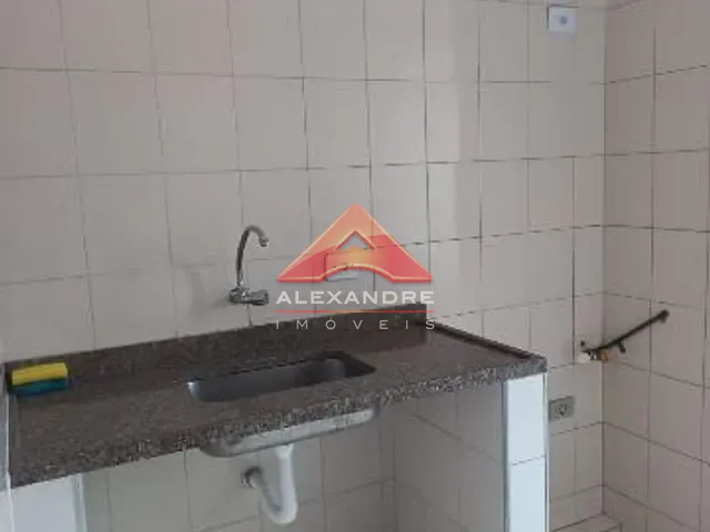 Apartamento 2 quartos e 1 banheiro, à venda, no bairro Vila Tatetuba em São José dos Campos