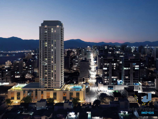 Apartamento à venda, no bairro Meia Praia em Itapema