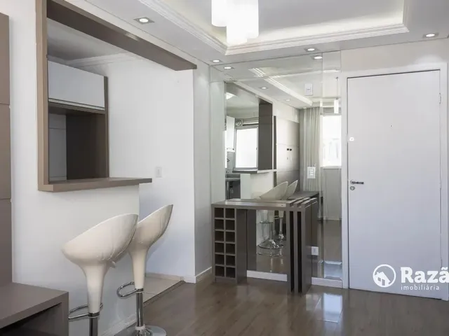 Apartamento 2 quartos e 2 banheiros, para alugar, no bairro Pinheirinho em Curitiba