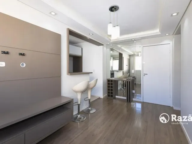 Apartamento 2 quartos e 2 banheiros, para alugar, no bairro Pinheirinho em Curitiba