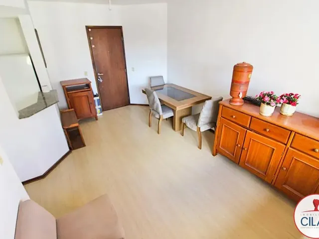 Apartamento para alugar, no bairro Centro em Curitiba