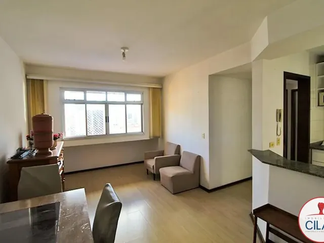 Apartamento para alugar, no bairro Centro em Curitiba